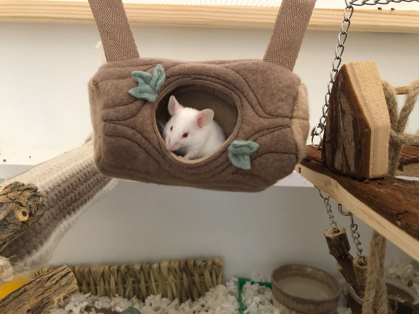 Log House - Mischief Pet Products